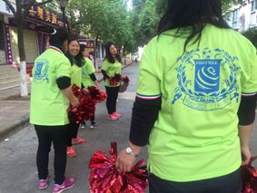 云岭校园直播间连线绿茵场