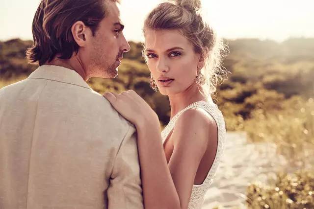 500美元以下的平价婚纱你能在这些意想不到的地方买到！