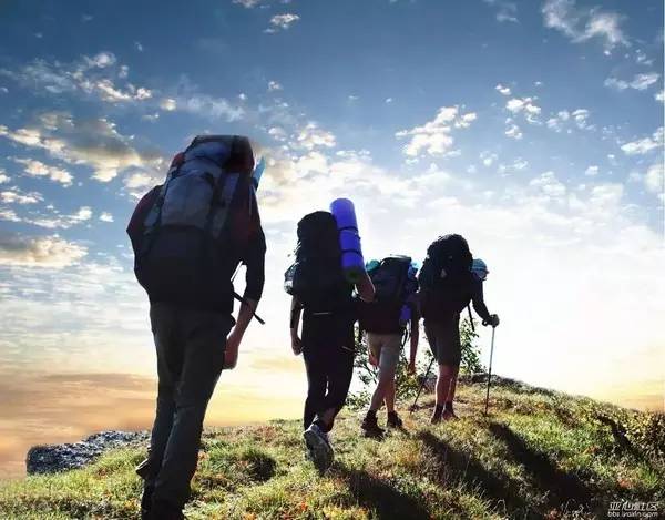 必备的登山包,登山包真的比普通背包舒服吗