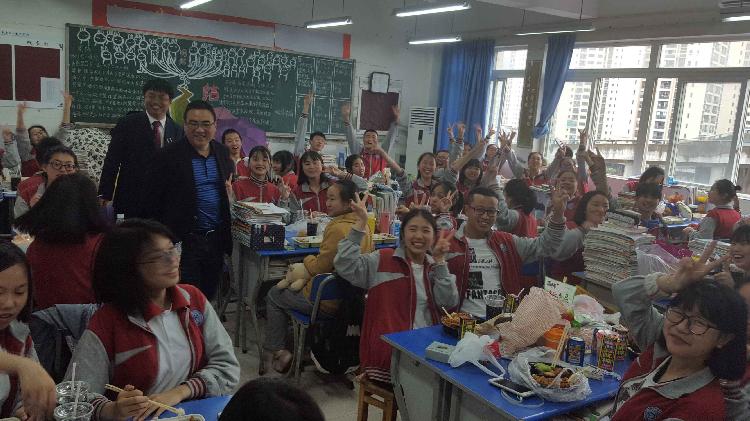 重庆巴南区育才中学开学典礼,重庆巴南中学学校照片