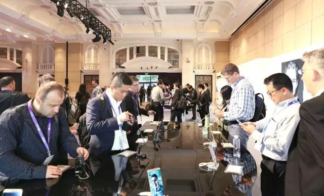 手机也能拍出明星级大片,手机也能拍堪比相机的效果吗