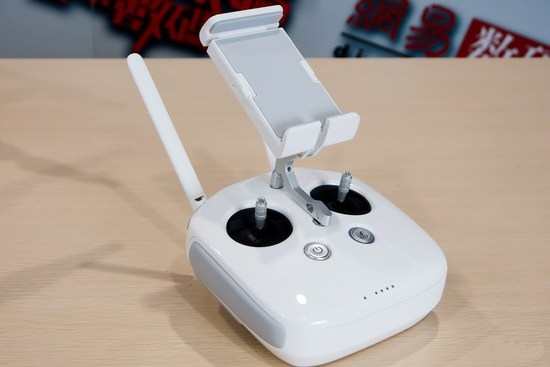 大疆精灵4rtk最精确的飞行高度,大疆无人机精灵4测评视频