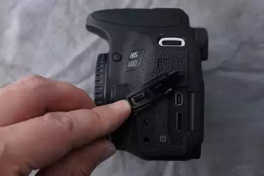 佳能77d和800d拍视频哪款相机好,77d和800d哪个值得入手