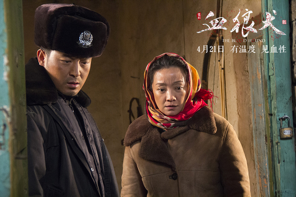 血狼犬和狼搏斗,血狼犬狼犬大战