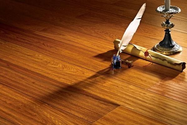 装修时满地乳胶漆怎么处理,新房装修乳胶漆掉在地上怎么清理