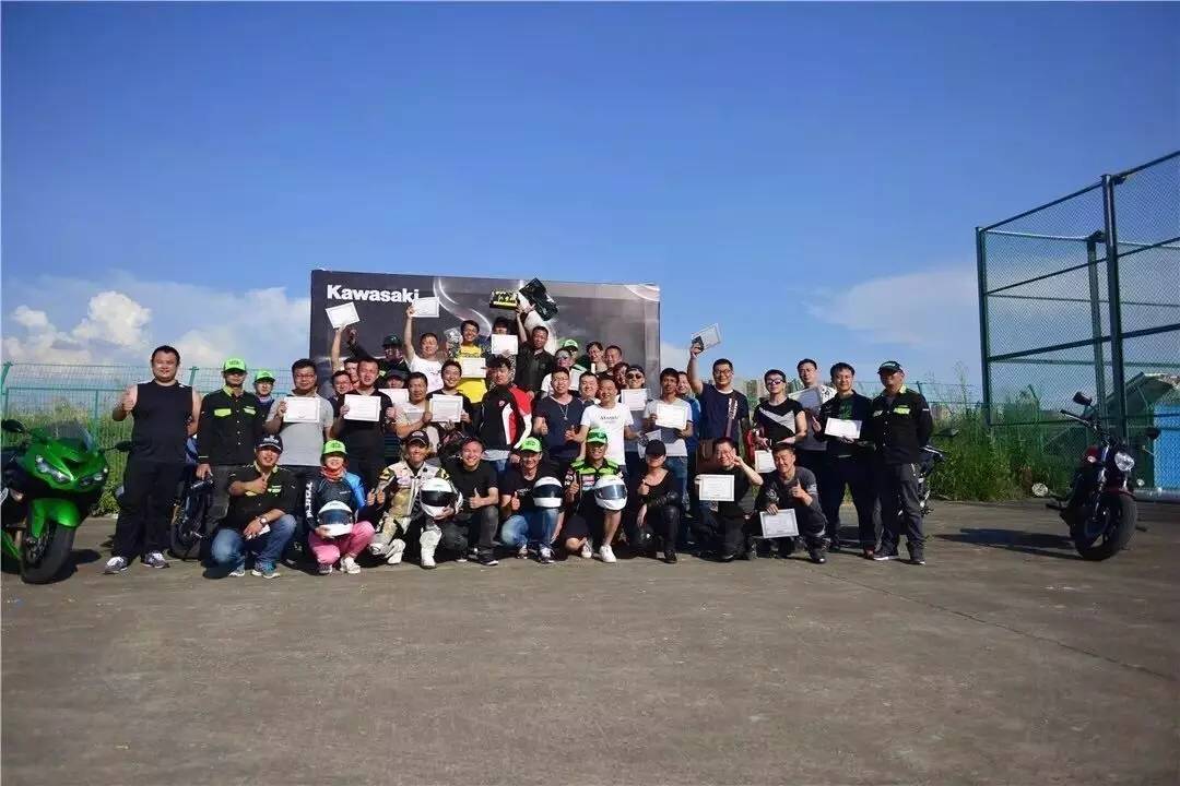 摩托家/从小白到老炮8年时间,却因一次培训*退倒**回了“小白”