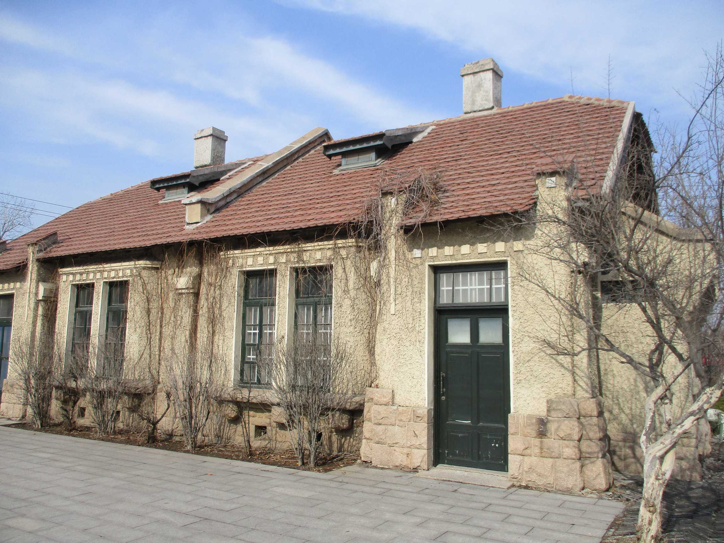 坊茨小镇游览,坊茨小镇游览攻略