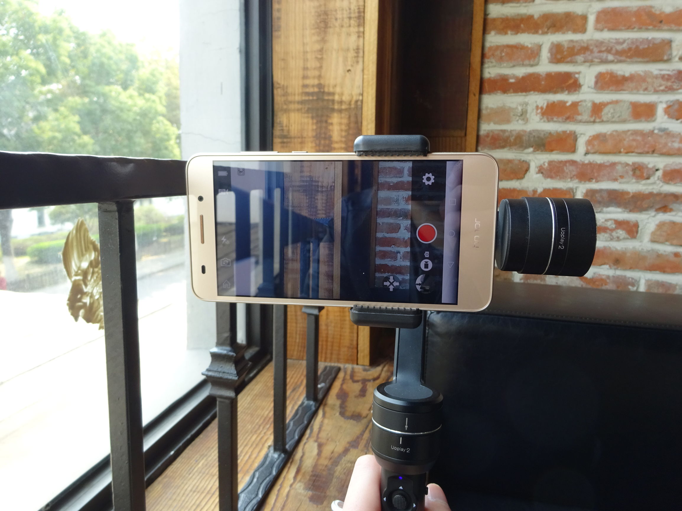 悠拍助力帕金森患者拍出不一样的视频！悠拍手机稳定器上手！