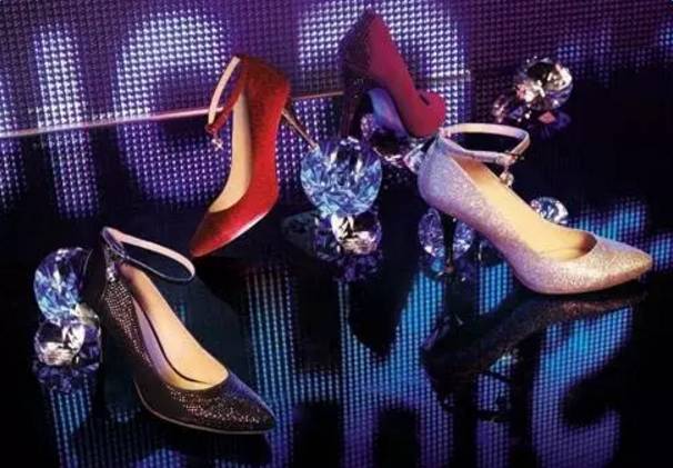 百丽白菜价被收购｜博乐街小鞋匠叹美人迟暮