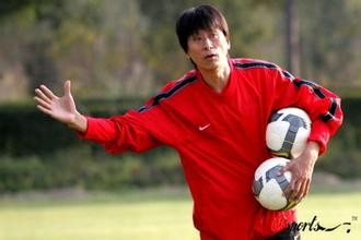 他一上场国足连丢两球被逆转，黑色三分钟从此是挥之不去的阴影！