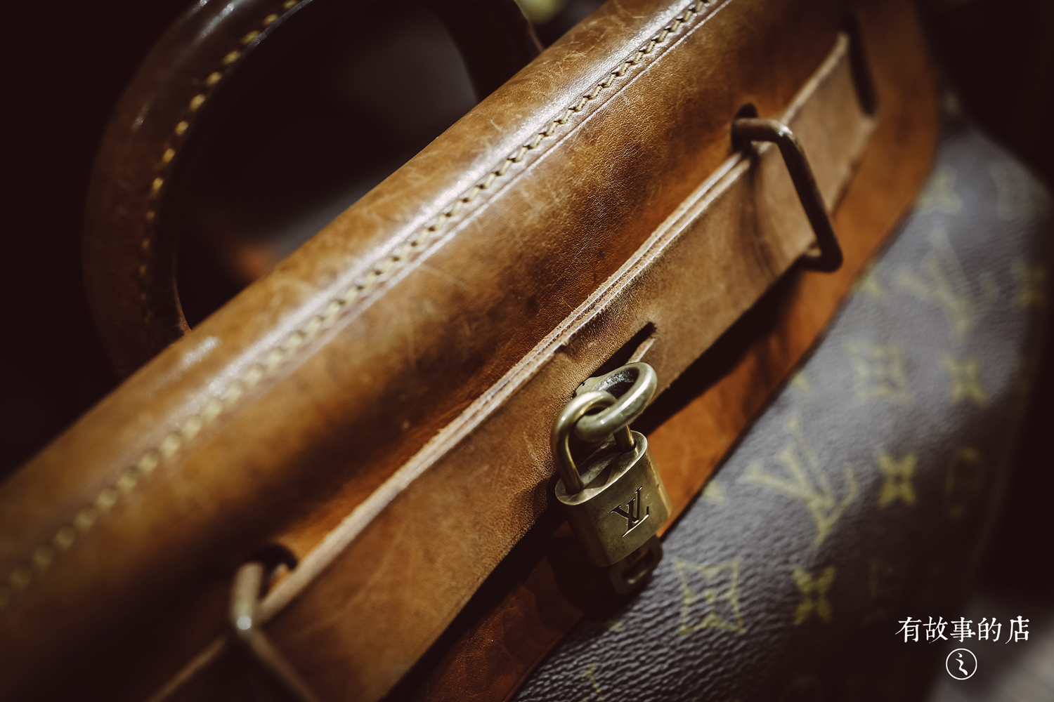 lv古董旅行箱,古董lv旅行箱