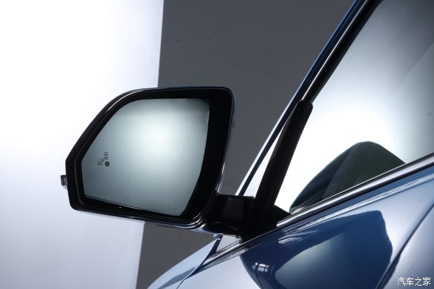 雨天后视镜侧窗看不清怎么办,汽车后视镜雨天预防水珠方法