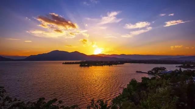 云南隔壁的一个苗族县城,来云南一定要去感受一下民族风情