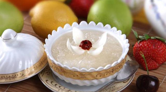 燕窝的正确炖法和吃法孕妇怎么吃 (怀孕期间孕妇什么时候吃燕窝最好)