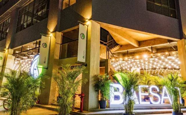 军事化管理、选址偏僻,这位台湾老炮却做出了茶饮界的爱马仕!