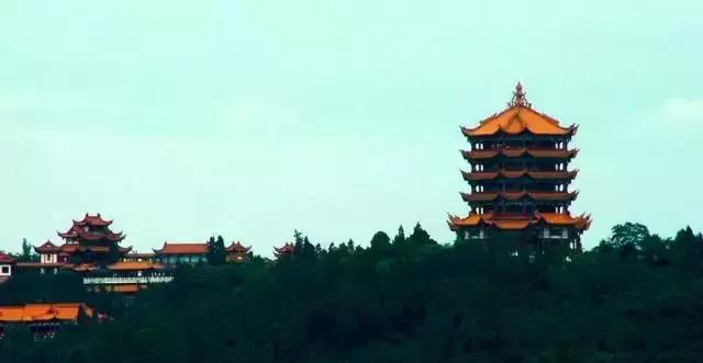 鐩樼偣鍥涘窛缁甸槼缇庨,璋堣皥缁甸槼缇庨