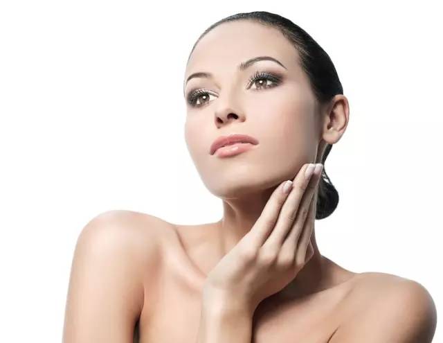 刚买的围巾怎么洗,丝巾买回来怎么洗