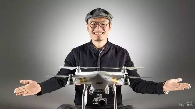 小时候特别想拥有一台遥控飞机,小时候一直想要拥有一台遥控飞机