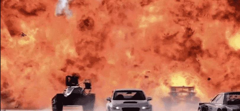 这不是特效，《速8》毁掉了400辆车包括三辆*博兰**基尼