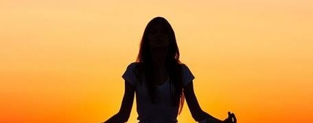 阳虚体质要如何调理？皮肤干燥起皮吃什么好5种食物润肤效果好