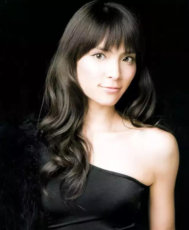 日本的混血女星,40岁日本混血美女