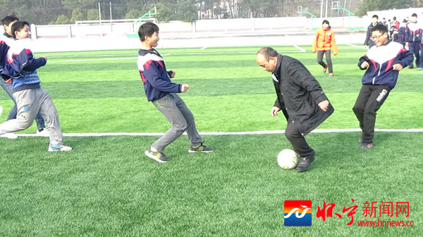 中国足球梦小孩,贵州大山农村孩子的足球梦