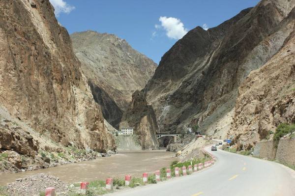 川藏线租车哪家靠谱,附近租车服务川藏线租车