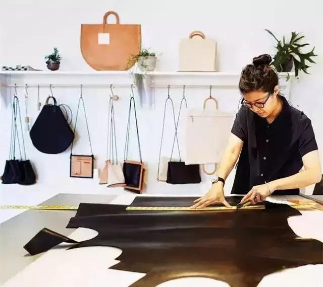 20款好看又实用的女士双肩包推荐,刘雯斜挎休闲包