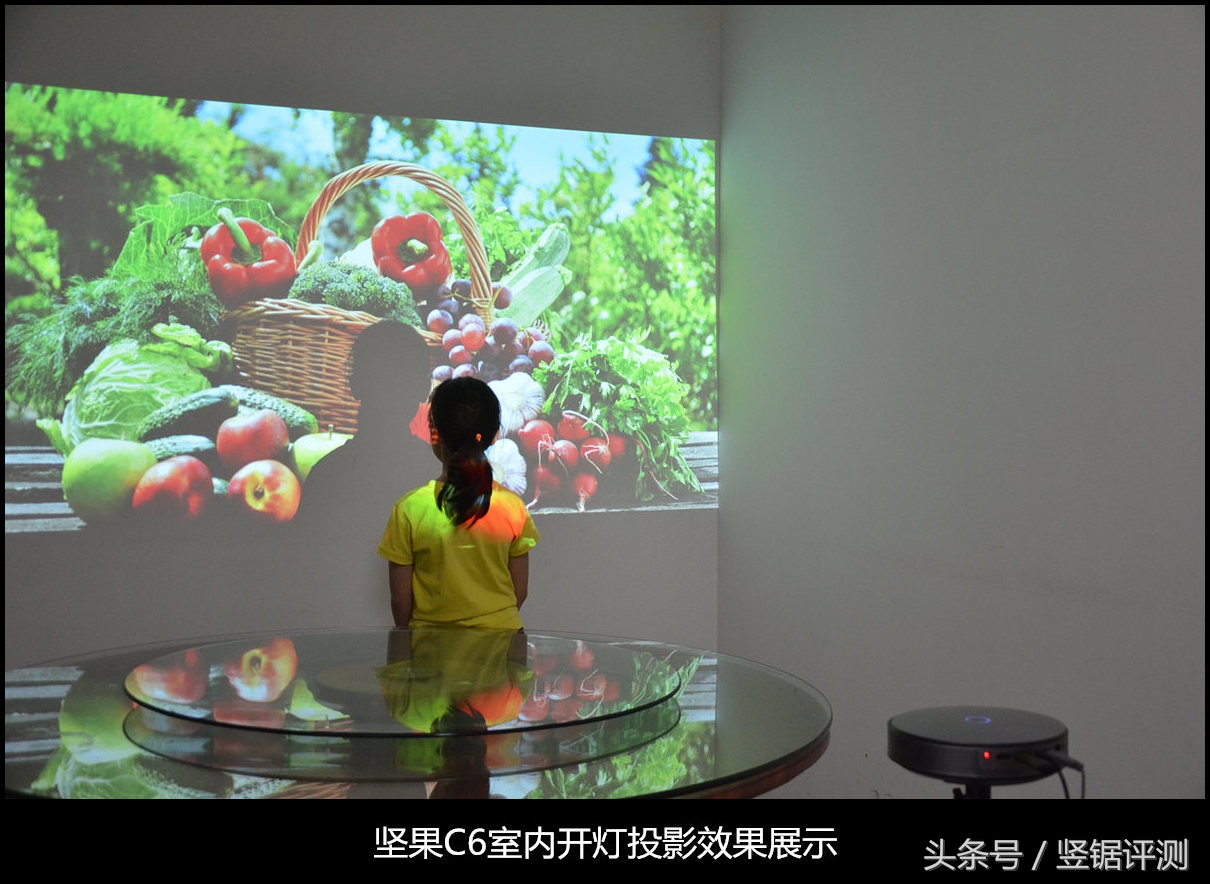 坚果c6投影流明,极米z4x和坚果c6投影哪个好