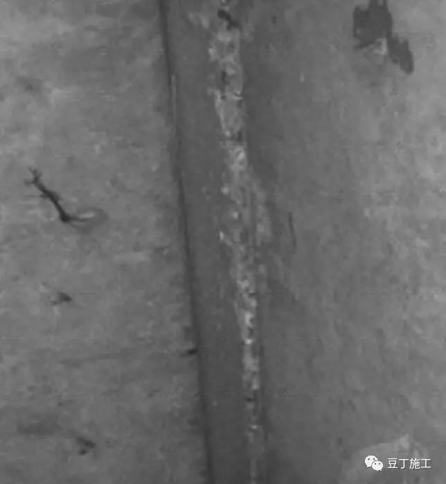 建筑施工误差范围,浇筑混凝土怎么避免层间错台