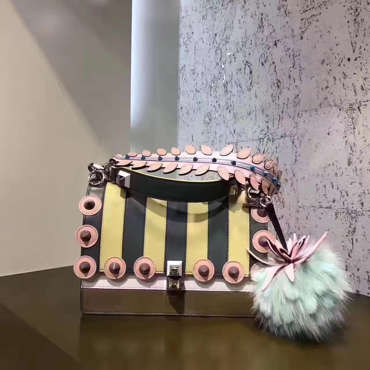 fendi包包大中小,fendi包经典款