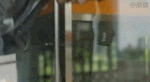 爆笑趣图：饲养员告诉你：遇到老虎猛兽该怎么做