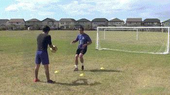 足球实战技巧训练,足球基本功球感练习在家里