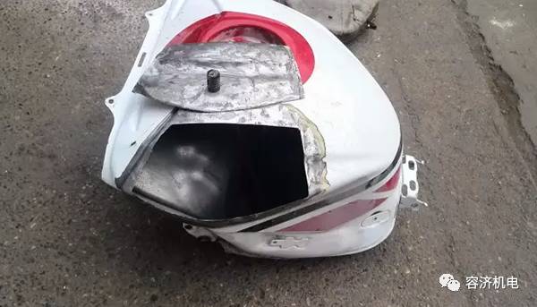 摩托车油箱凹陷如何恢复,摩托车油箱凹陷如何处理