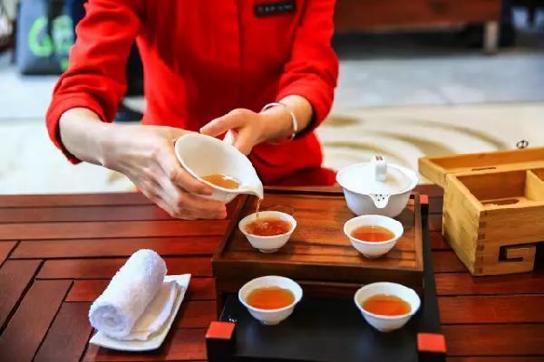 滇池度假区华邑酒店,昆明南亚之门华邑酒店