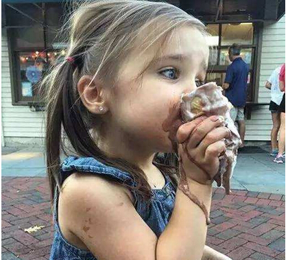 小冰激凌店,小冰淇淋店