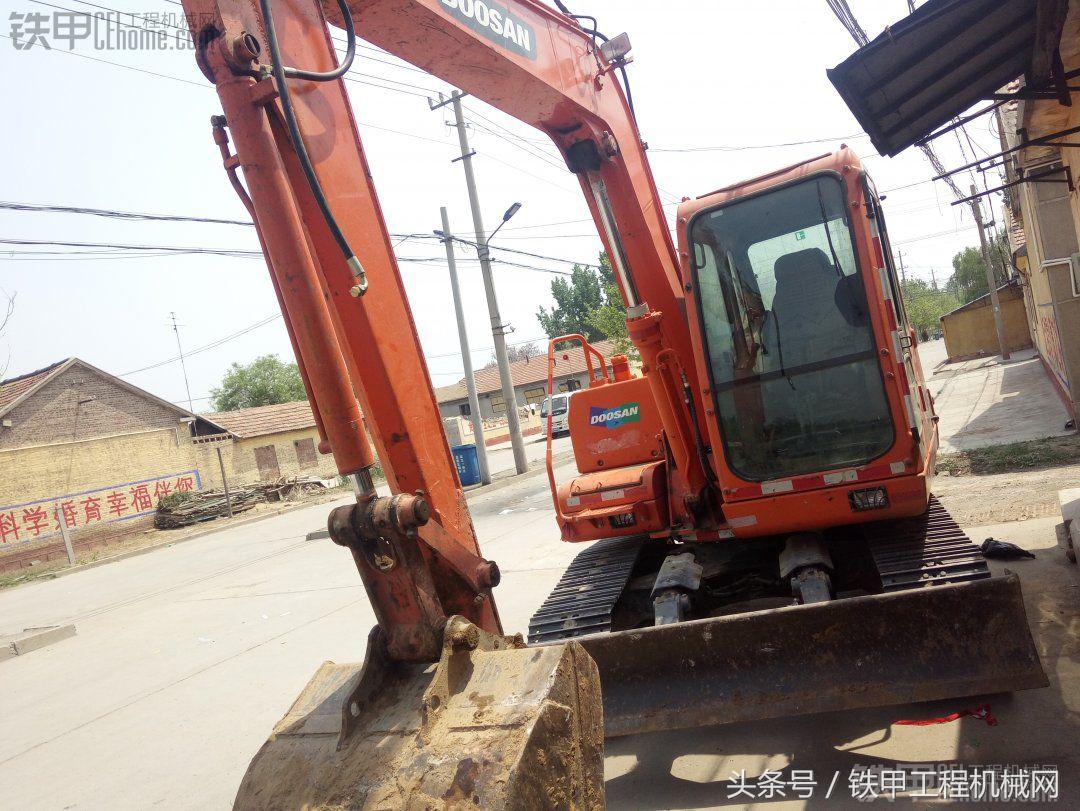 挖掘机破碎锤管路安装详细图,三一破碎锤管路安装示意图