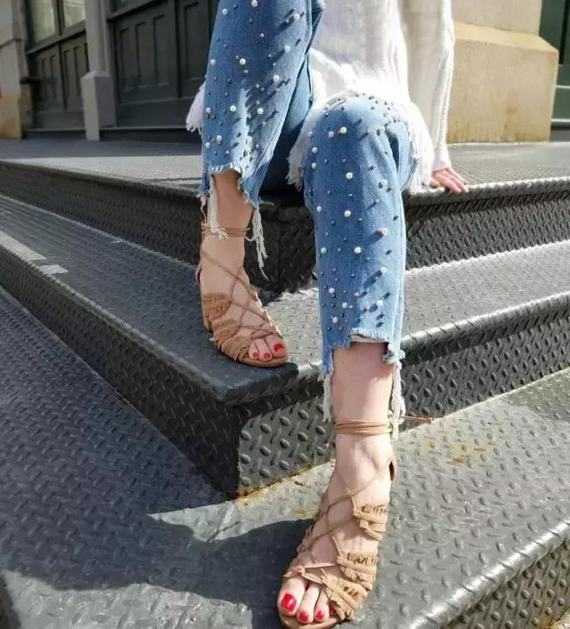 又好看又好穿的凉鞋,今夏最火4款凉鞋总有一双打动你
