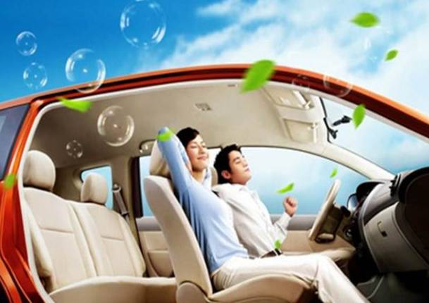 臭脚可以用盐水泡脚吗,臭脚用盐有用吗