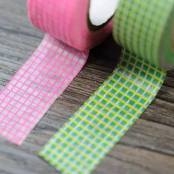 如何清理地毯上的毛发,地毯上有头发怎么清理