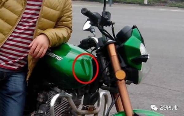 摩托车油箱摔凹了自己怎么修复,摩托车油箱被撞凹陷怎样修复