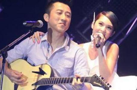 马蓉李小璐白百何董洁伊能静,伊能静黄圣依