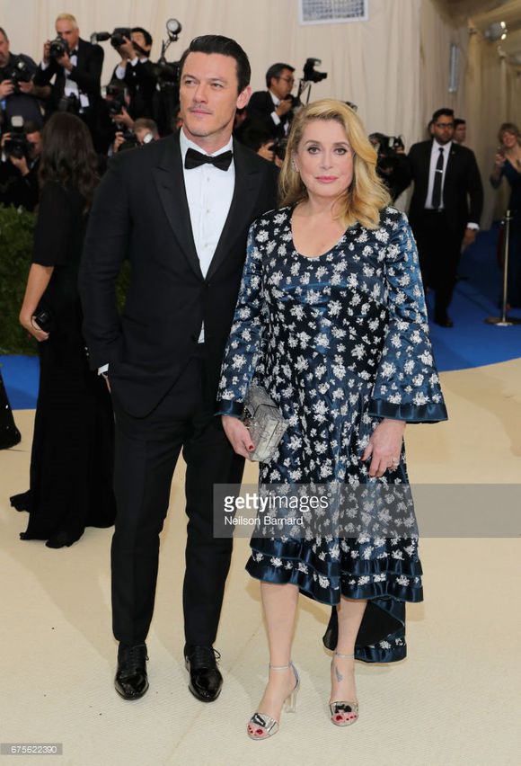 时尚界奥斯卡造型,今年的时尚界年度奥斯卡