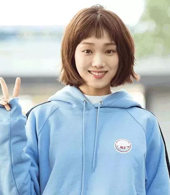 剪了短发不好看,剪了短发不蓬松