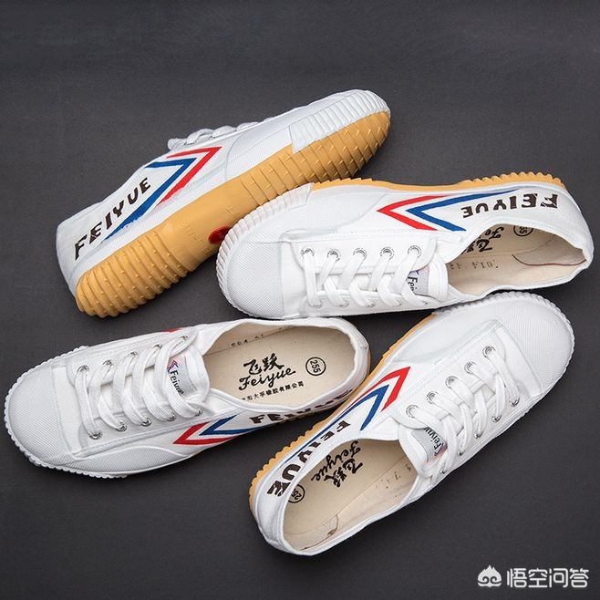 除了匡威，还有5款夏季必入的单品帆布鞋不可不知。