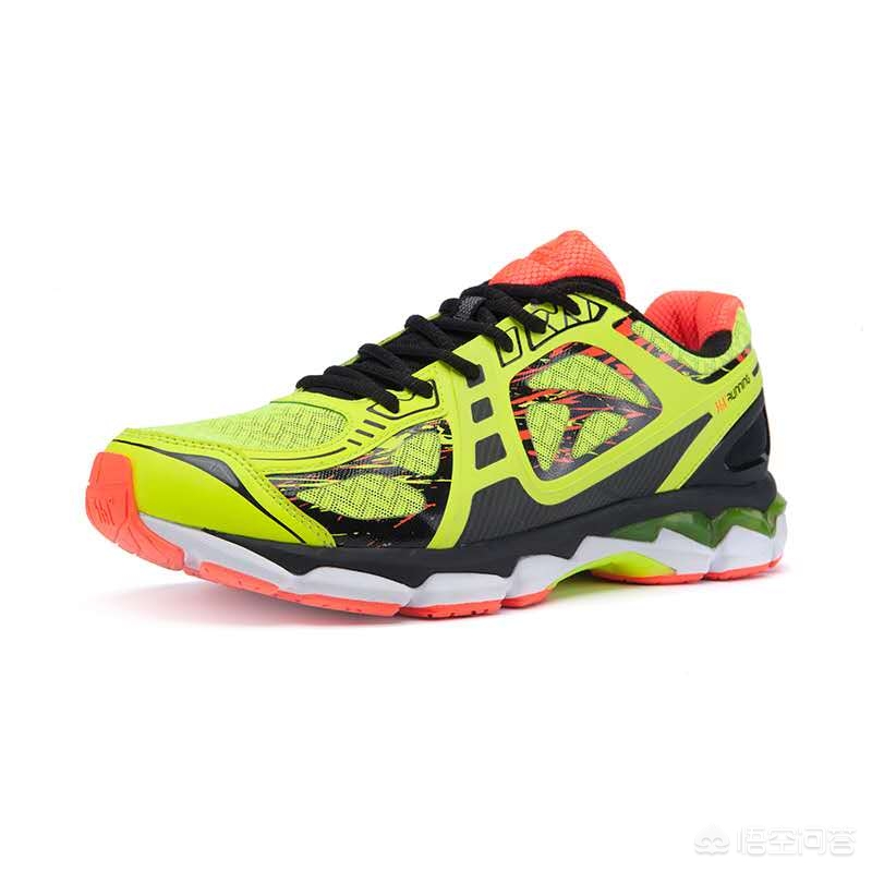 跑马拉松穿什么鞋最合适,跑马拉松穿什么鞋好特步