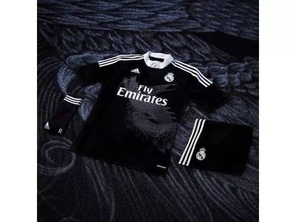 足球服好看吗,足球服夏天款