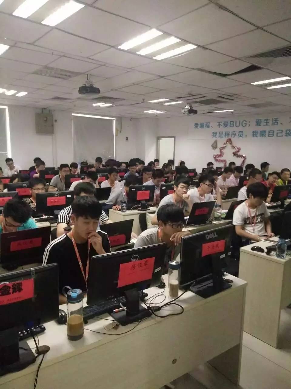 选择江工物有所值,首月薪资超乎想象——记我校“三高就业”优秀学子代表风采