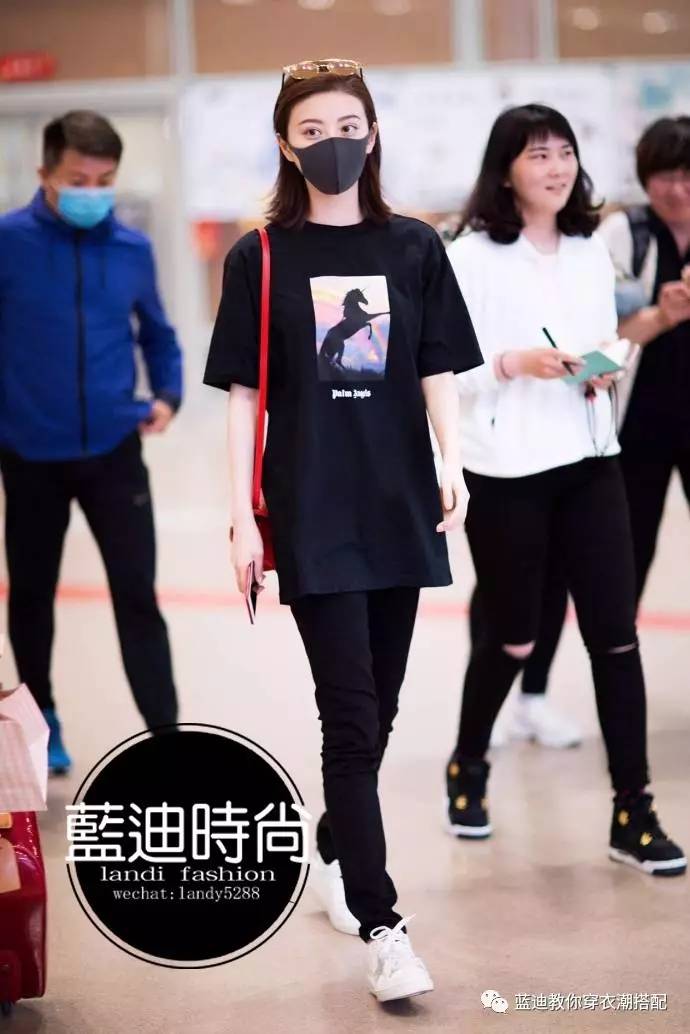 李宇春皮衣怎么搭配裤子,李宇春杨幂的花絮