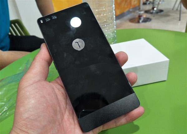 罗永浩谈锤子手机商业模式,罗永浩首次披露锤子手机销量